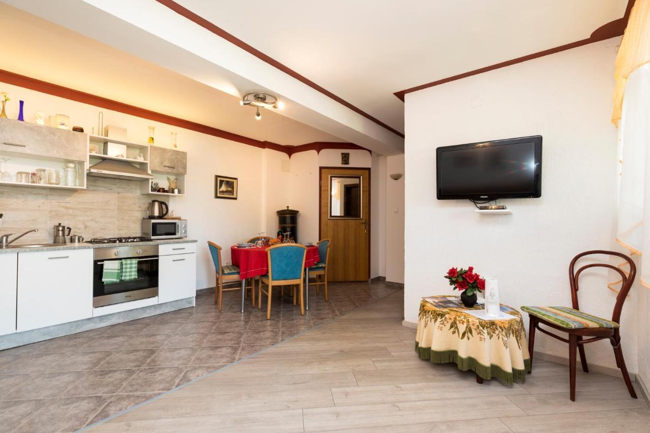 Apartman Maya Mali Losinj Exterior photo